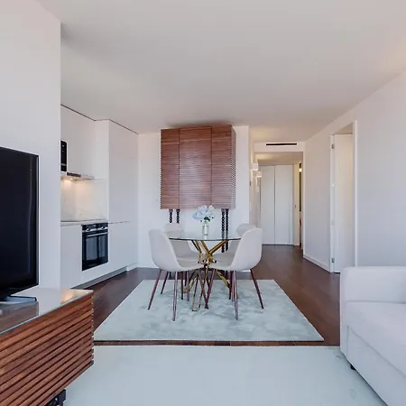 Boutique Rentals- Bliss By The Sea Apt- Ocean Views In Foz Beach Porto Exterior photo